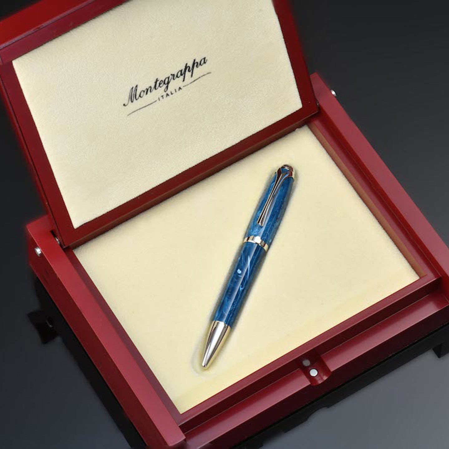 Montegrappa Genio Creativo Collection Armedeo Modigliani Special Edition Fountain Pen. Sold For £280